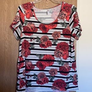 Lularoe Classic T size 2x. Like new.